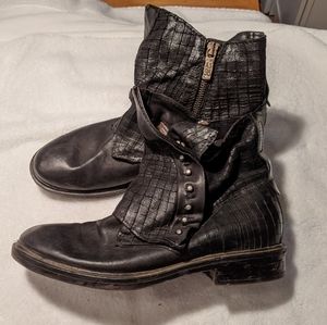 AS98 Black Boots